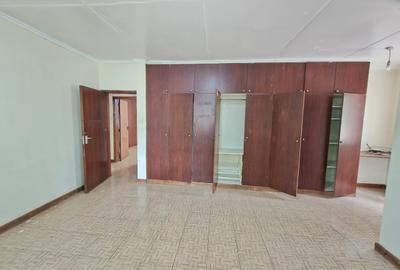 4 Bed Townhouse with En Suite in Lavington