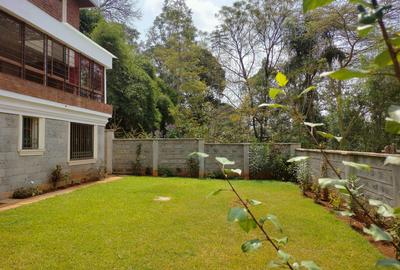 5 Bed Townhouse with Swimming Pool at Spring Valley