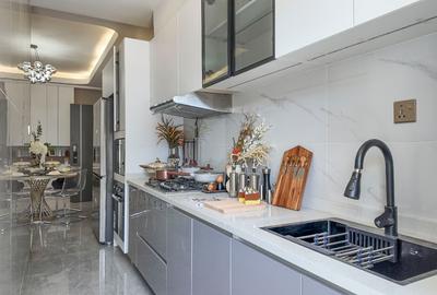 2 Bed Apartment with En Suite in Westlands Area - 3