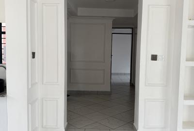 6 Bed House with En Suite at Membley - 4