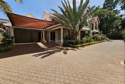 5 Bed Townhouse with En Suite in Lavington