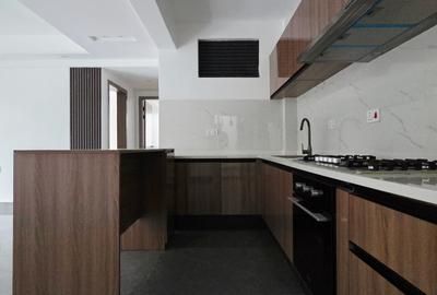 2 Bed Apartment with En Suite in Riverside - 3