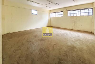 Warehouse with Lift in Ngara