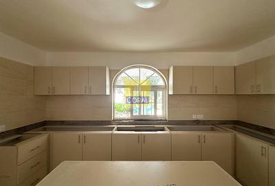 6,000 ft² Commercial Property in Karen - 4