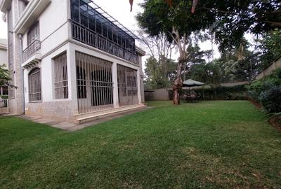 5 Bed Townhouse with En Suite at Muthangari Drive