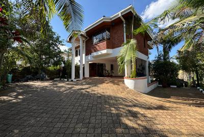 4 Bed Townhouse with En Suite in Westlands Area