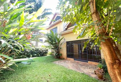 5 Bed Townhouse with En Suite in Lavington