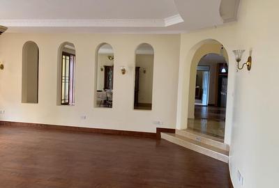 7 Bed House in Runda