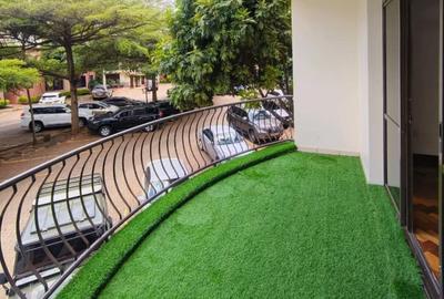 3 Bed Apartment with En Suite at Lavington - 2
