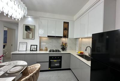 3 Bed Apartment with En Suite at Wood Avenue - 2