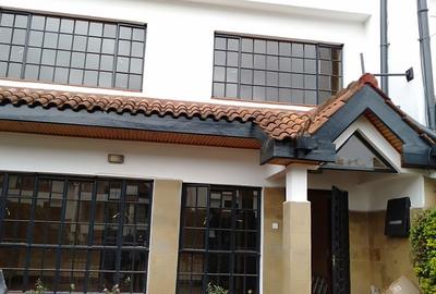 5 Bed Townhouse with En Suite at Westlands