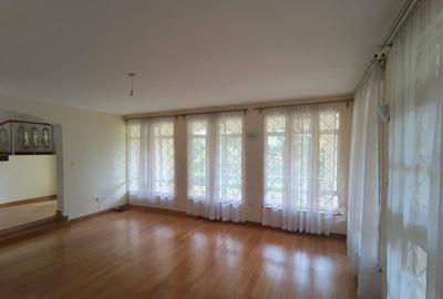 4 Bed House with En Suite in Runda - 4