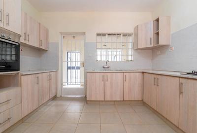 4 Bed Townhouse with En Suite in Kileleshwa - 3