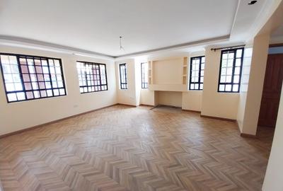 5 Bed House with Garden at Garden Estate