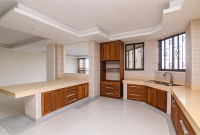 4 Bed Apartment with Borehole at Pwani Road