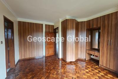 5 Bed House with En Suite in Karen