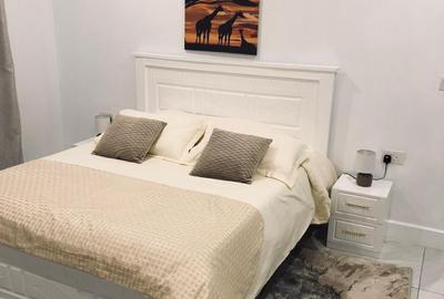 Serviced 1 Bed Apartment with Swimming Pool at Riverside - 2