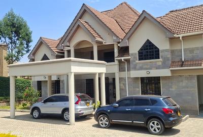 6 Bed House with En Suite in Runda - 2