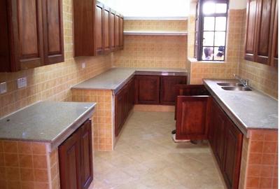 4 Bed Apartment in Lavington
