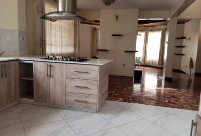 4 Bed House with En Suite at Runda