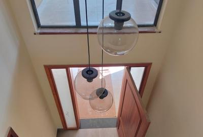 4 Bed House with En Suite in Lavington