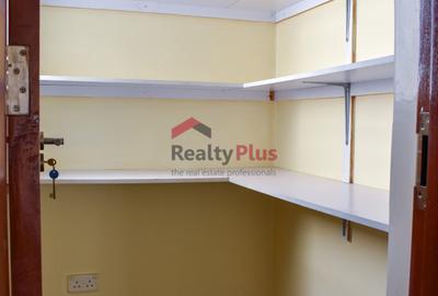 3 Bed Apartment with En Suite in Kilimani - 4