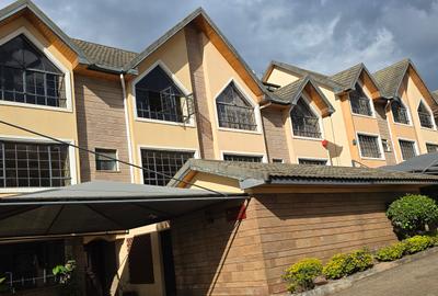 5 Bed Townhouse with En Suite at Lavington Green