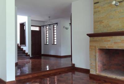 5 Bed House with En Suite in Lower Kabete