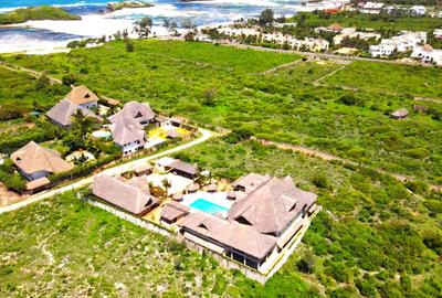 8 Bed Villa with En Suite in Watamu