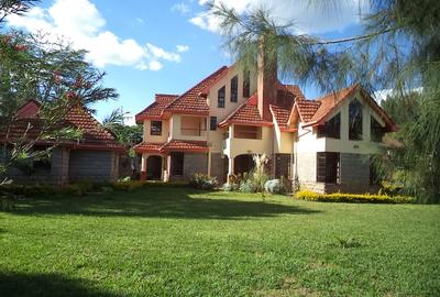 5 Bed House with En Suite at Mimosa Drive