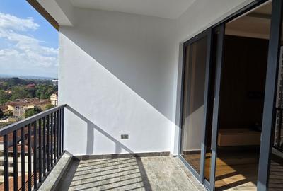 2 Bed Apartment with En Suite in Brookside - 4