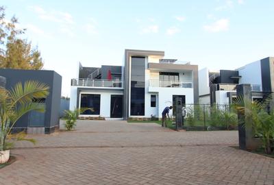 4 Bed House with En Suite in Ruiru
