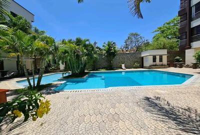 3 Bed Apartment with En Suite at Moyne Drive - 2