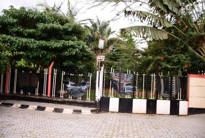 5 Bed House with En Suite in Thome - 3