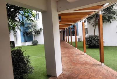 1 Bed Apartment with En Suite at Rhapta Rd