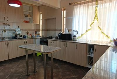 4 Bed House with En Suite in Muthaiga