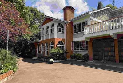 5 Bed Townhouse with En Suite in Gigiri