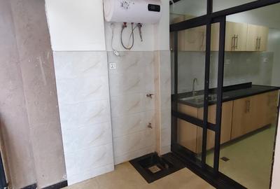 1 Bed Apartment with Staff Quarters in Kilimani - 4