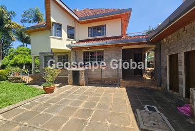 5 Bed House with En Suite in Runda - 3