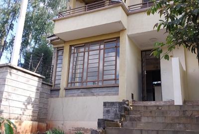 3 Bed Villa with En Suite at Fifth Ave