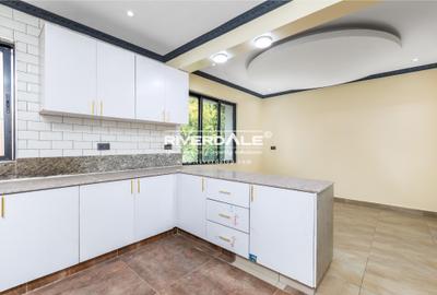 4 Bed Apartment with En Suite in Parklands