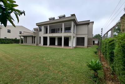 6 Bed Townhouse with En Suite in Lavington