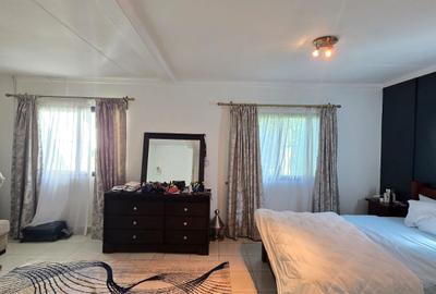 4 Bed House with En Suite at Loresho Road - 4