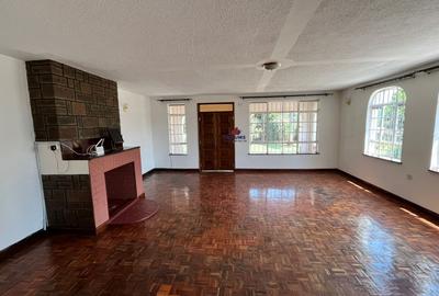 4 Bed House with En Suite in Runda - 3