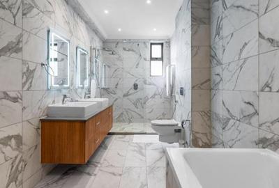 2 Bed Apartment with En Suite in Rhapta Road