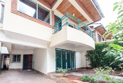 5 Bed Townhouse with En Suite in Lavington
