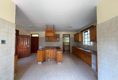 0.5 ac Commercial Property with Parking in Gigiri - 3