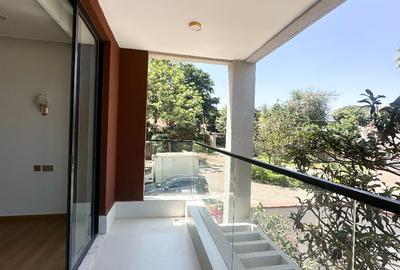 5 Bed Townhouse with En Suite in Lavington
