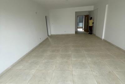 Serviced 3 Bed Apartment with En Suite in Westlands Area - 4