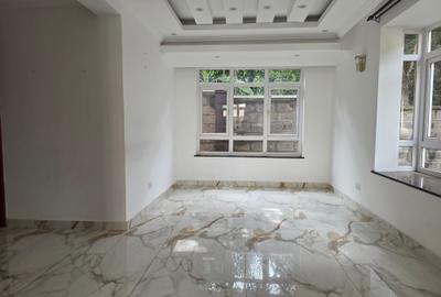 5 Bed Villa with En Suite in Lavington - 3